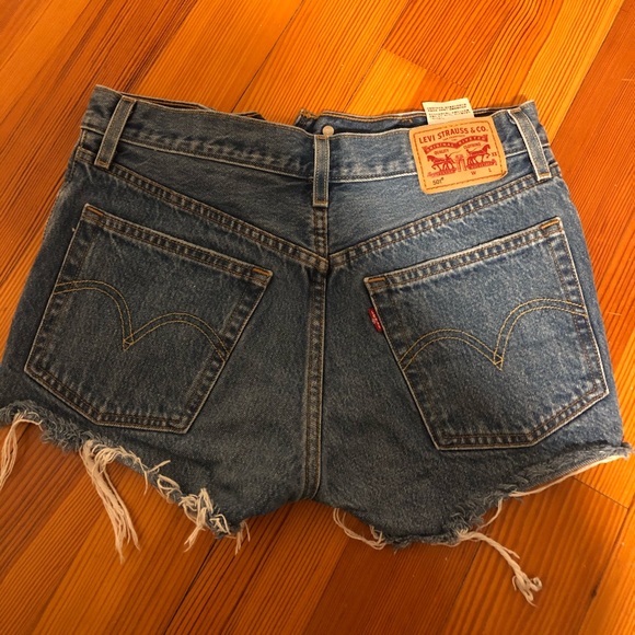 Levi’s 501 Denim Shorts - Picture 2 of 4